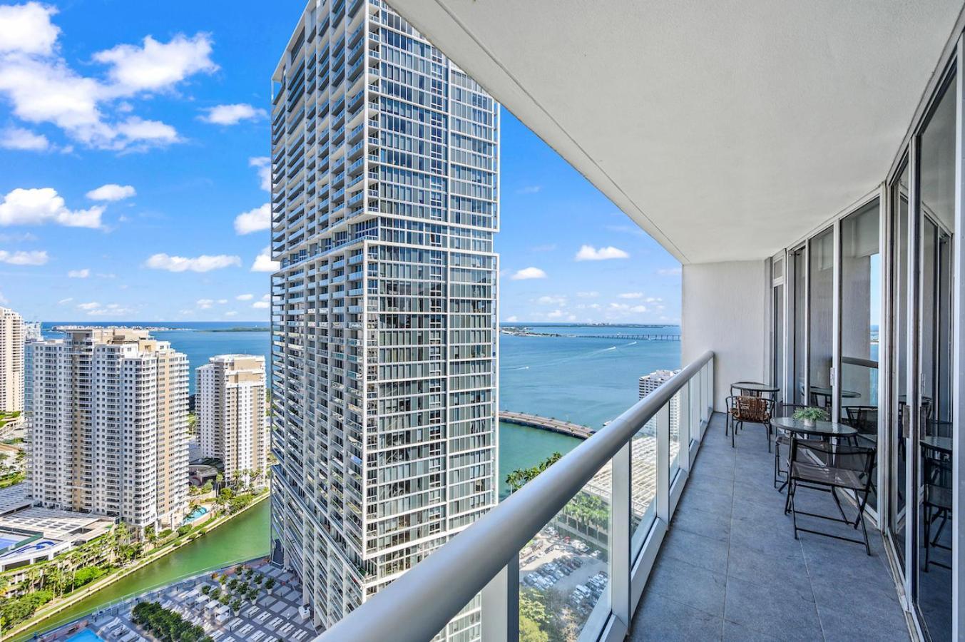*Iconic W Icon Condo/ Pool&Waterviews*Freespa* Майами Экстерьер фото